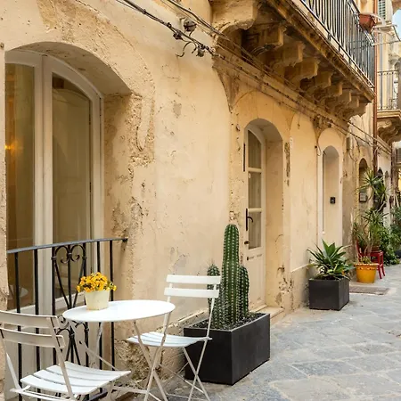 公寓 Alice's By Wonderful Italy *
